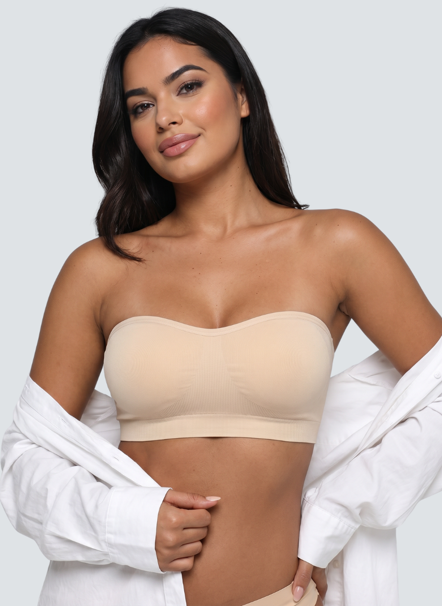 Bandeau Onde MUE en nude, porté de face sous une chemise blanche, sans bretelles