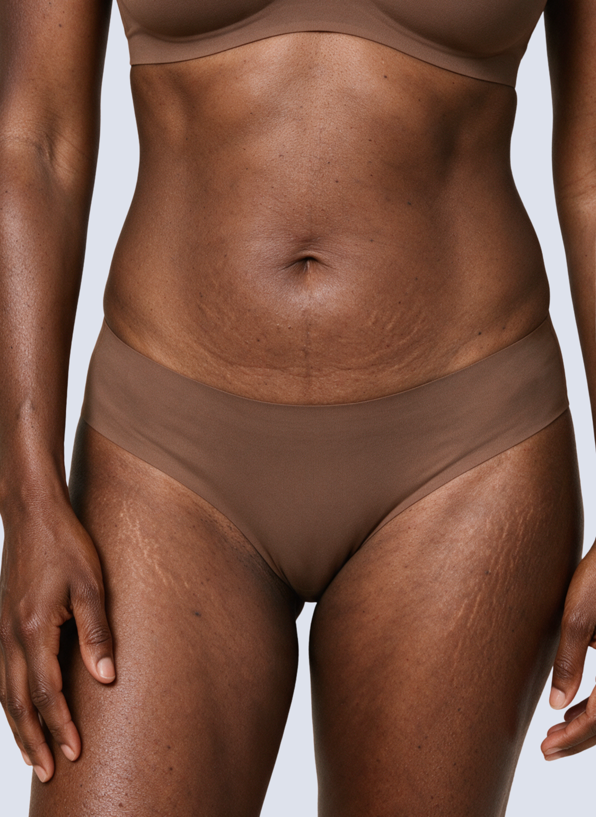 Culotte Aube MUE en caramel, portée de face