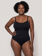 Body Trame MUE en noir, bretelles fines, porté de face