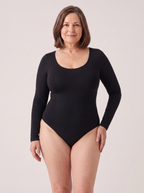 Body Sève MUE en noir, manches longues, porté de face