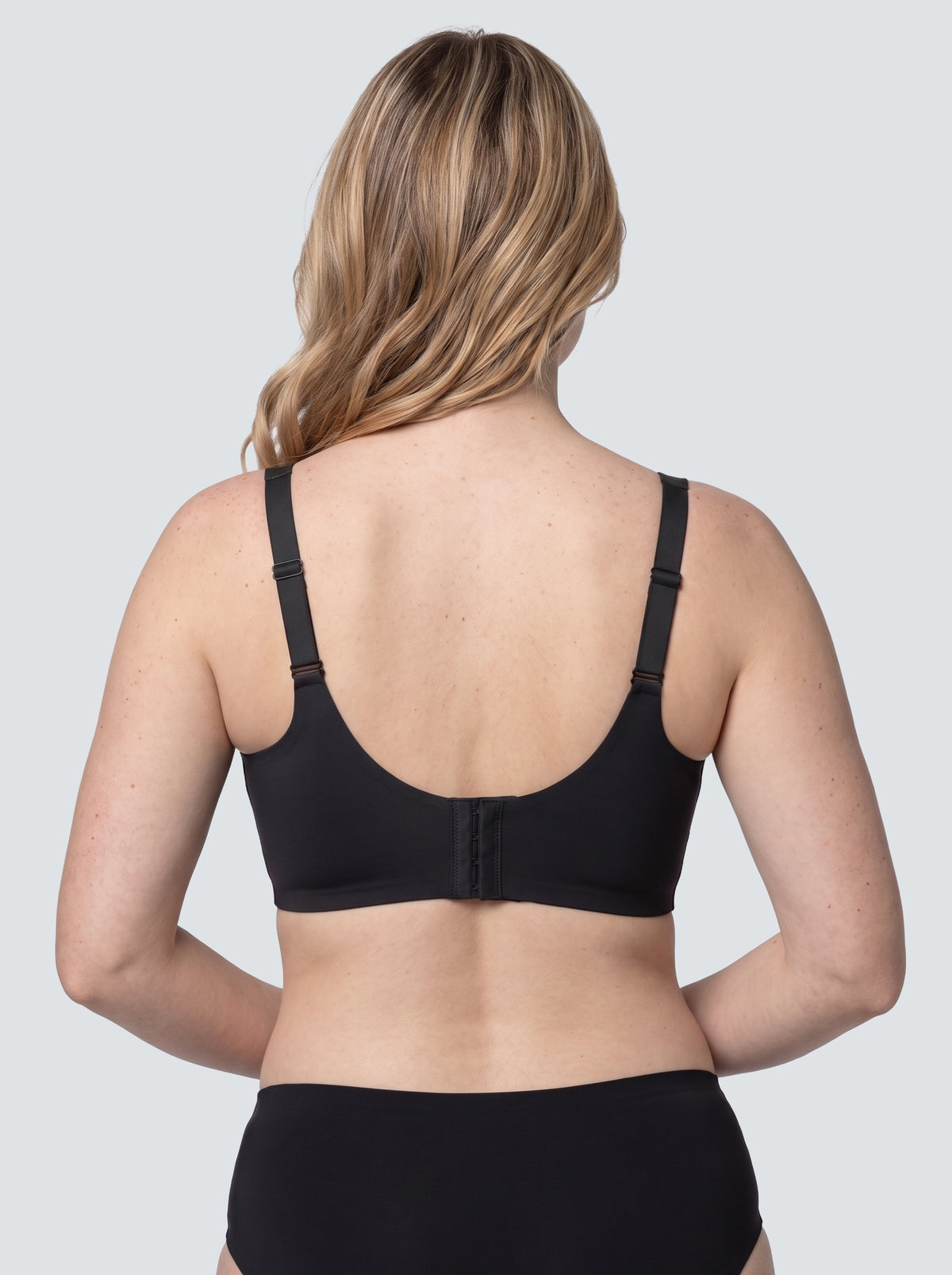 Soutien-gorge Souffle MUE en noir, vu de dos : bande large et agrafes centrales