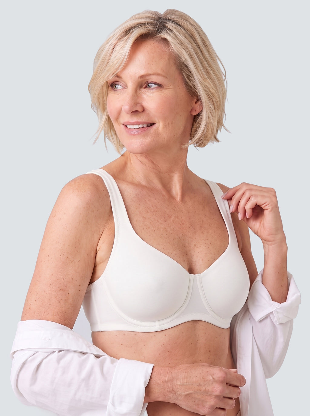 Soutien-gorge Arche MUE en ivoire, porté de face