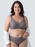 Soutien-gorge Écho MUE en gris, porté de face