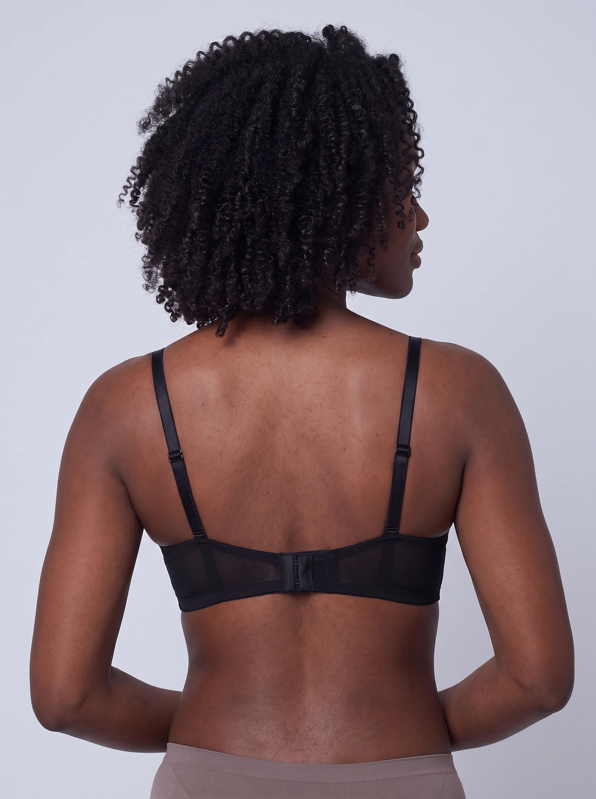 Soutien-gorge Éclosion noir en tulle et dentelle florale, vue de dos