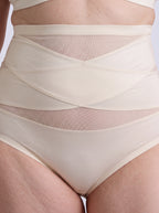 Culotte gainante Étreinte — detail croise